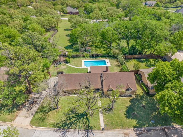 2015 Edgewood Drive, Bridgeport, TX 76426