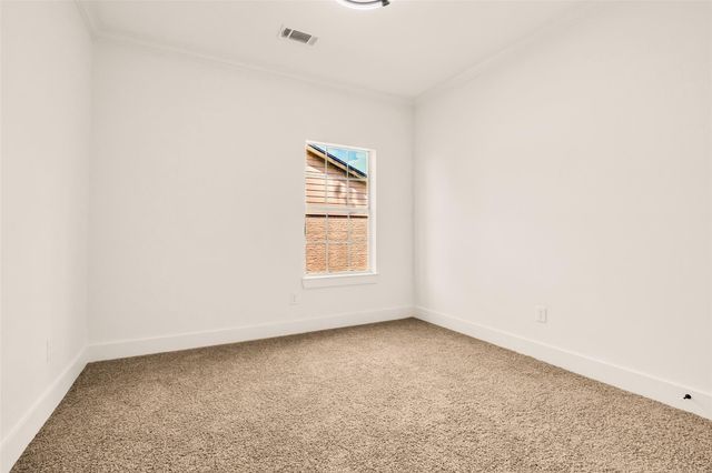 407 Harris Road, Highlands, TX 77562