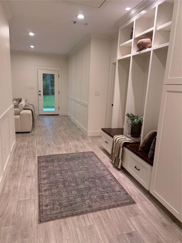 407 Harris Road, Highlands, TX 77562