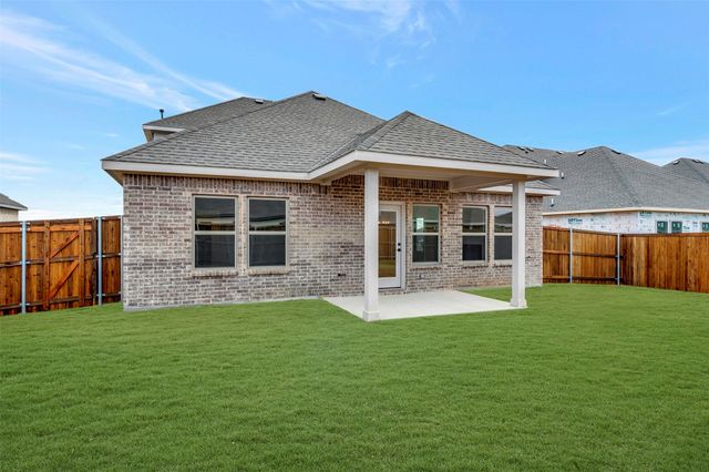 528 Brookside Drive, Van Alstyne, TX 75495