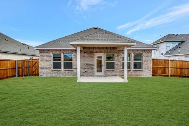 528 Brookside Drive, Van Alstyne, TX 75495