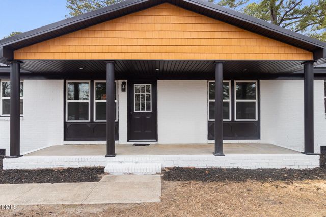 804 Lakecrest Drive, Fayetteville, NC 28301