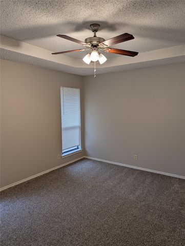 1909 Willow Vale Drive, Fort Worth, TX 76134