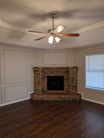 1909 Willow Vale Drive, Fort Worth, TX 76134