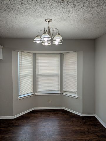 1909 Willow Vale Drive, Fort Worth, TX 76134