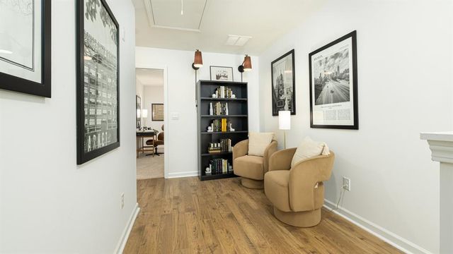504 Woodcreek Circle 4, Atlanta, GA 30331