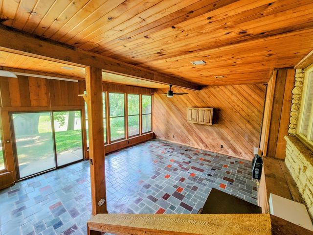 20798 White Oaks Road, Morrison, IL 61270