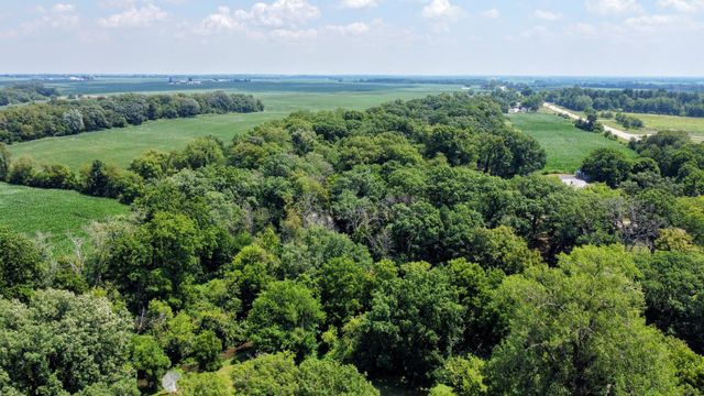 20798 White Oaks Road, Morrison, IL 61270