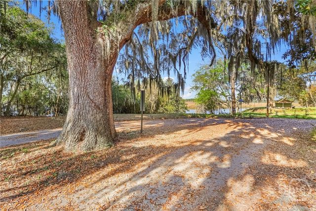 508 Second Street, Darien, GA 31305