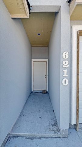 6210 Sadie St, Corpus Christi, TX 78415