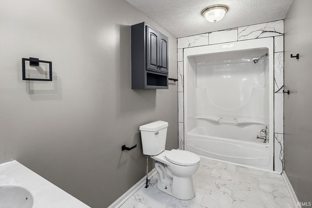 1406 Meadowbrook Court, Lafayette, IN 47905