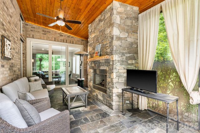 1206 Delaney Drive, Matthews, NC 28104