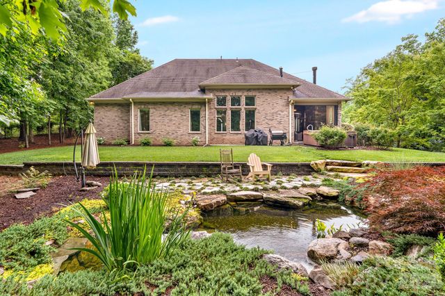 1206 Delaney Drive, Matthews, NC 28104