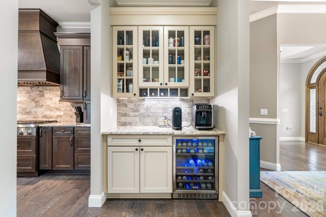 1206 Delaney Drive, Matthews, NC 28104