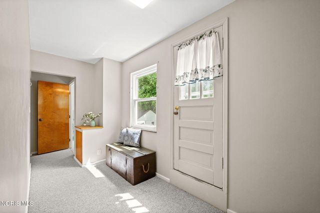 2806 Meadowwood Drive, Toledo, OH 43606