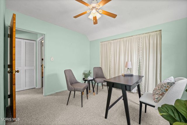 2806 Meadowwood Drive, Toledo, OH 43606