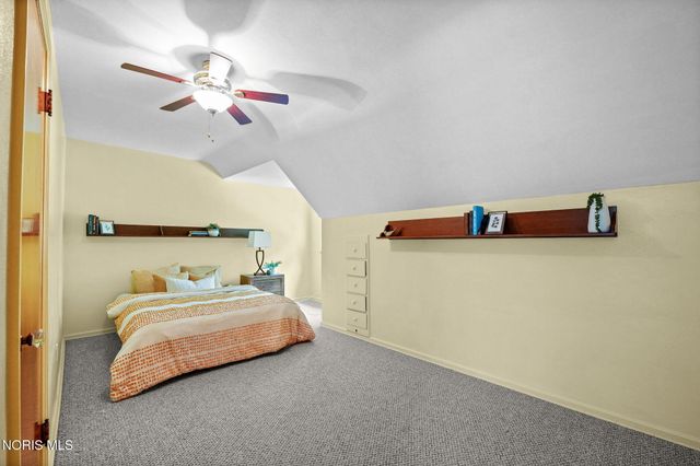 2806 Meadowwood Drive, Toledo, OH 43606