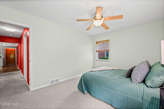 2806 Meadowwood Drive, Toledo, OH 43606