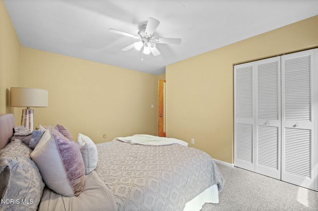 2806 Meadowwood Drive, Toledo, OH 43606