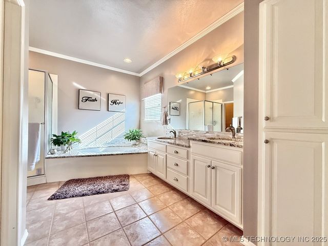 9524 S 87TH East Avenue, Tulsa, OK 74133