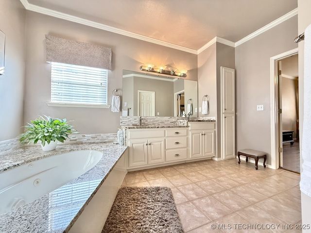 9524 S 87TH East Avenue, Tulsa, OK 74133