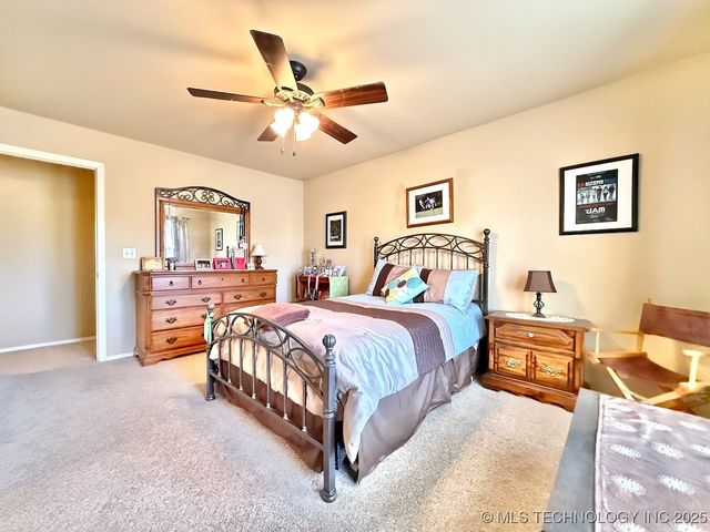 9524 S 87TH East Avenue, Tulsa, OK 74133