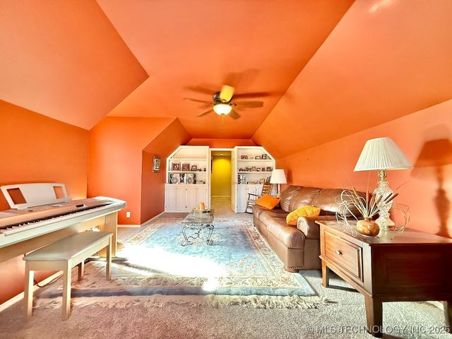 9524 S 87TH East Avenue, Tulsa, OK 74133