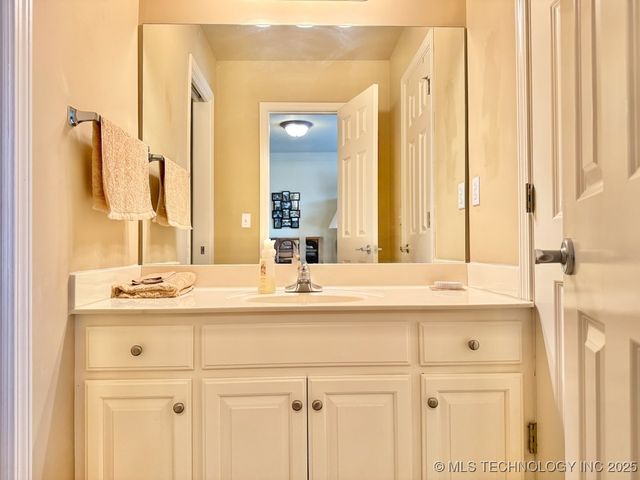 9524 S 87TH East Avenue, Tulsa, OK 74133