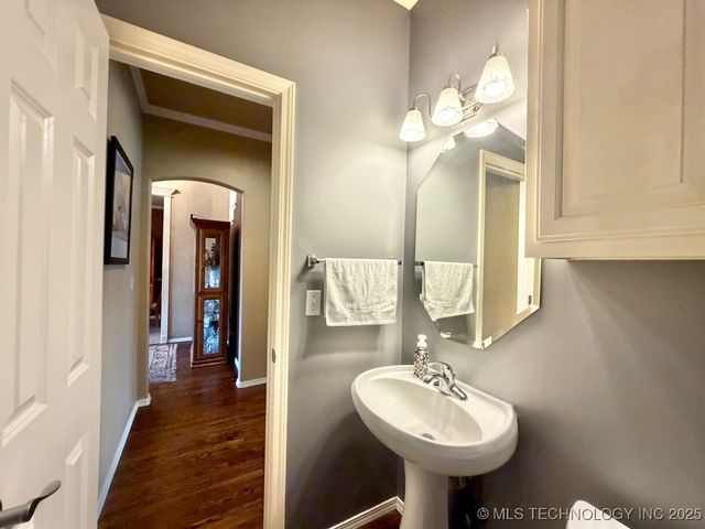 9524 S 87TH East Avenue, Tulsa, OK 74133