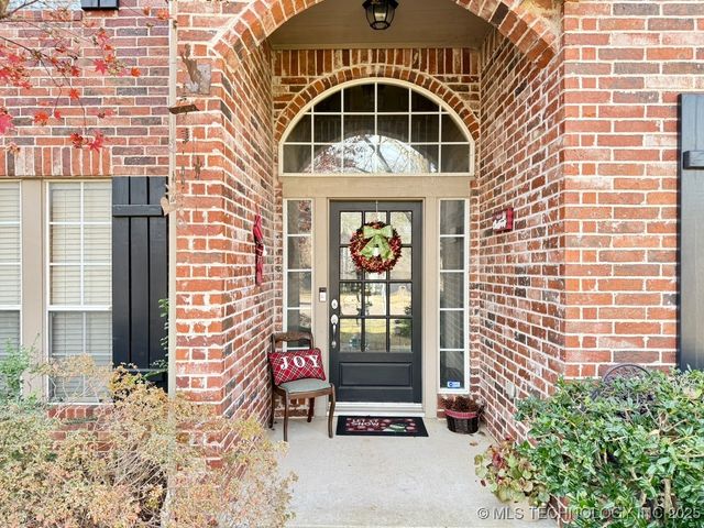 9524 S 87TH East Avenue, Tulsa, OK 74133