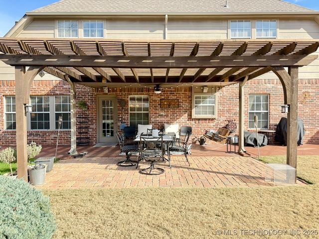 9524 S 87TH East Avenue, Tulsa, OK 74133