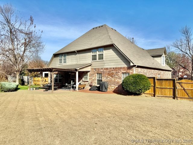9524 S 87TH East Avenue, Tulsa, OK 74133