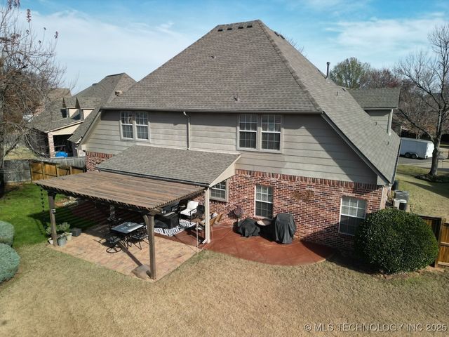 9524 S 87TH East Avenue, Tulsa, OK 74133