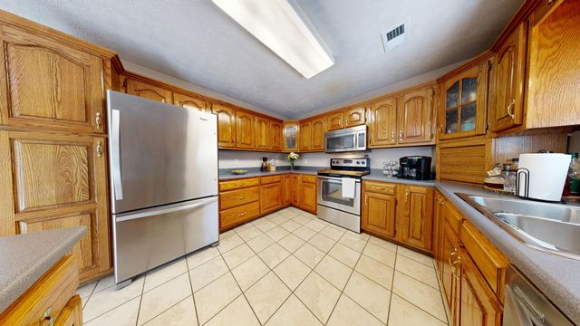 2563 Schoolhouse Hill Road, Mt Vernon, KY 40456