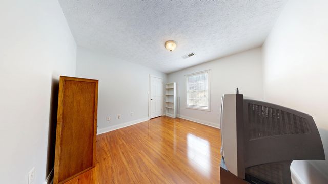 2563 Schoolhouse Hill Road, Mt Vernon, KY 40456