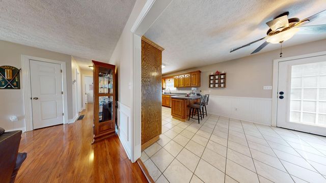 2563 Schoolhouse Hill Road, Mt Vernon, KY 40456