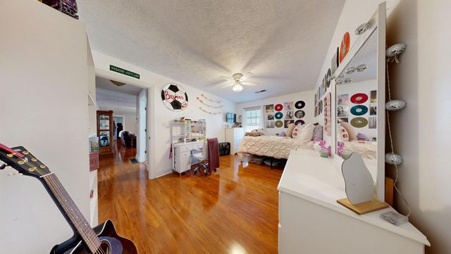 2563 Schoolhouse Hill Road, Mt Vernon, KY 40456