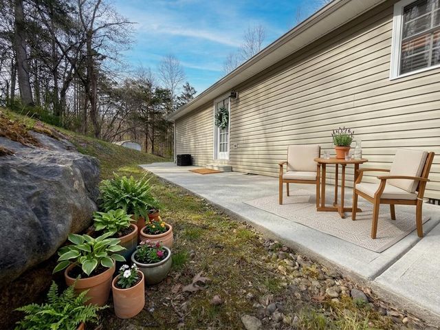 2563 Schoolhouse Hill Road, Mt Vernon, KY 40456