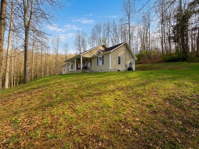 2563 Schoolhouse Hill Road, Mt Vernon, KY 40456