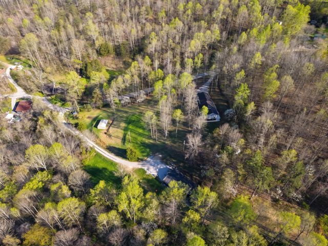 2563 Schoolhouse Hill Road, Mt Vernon, KY 40456