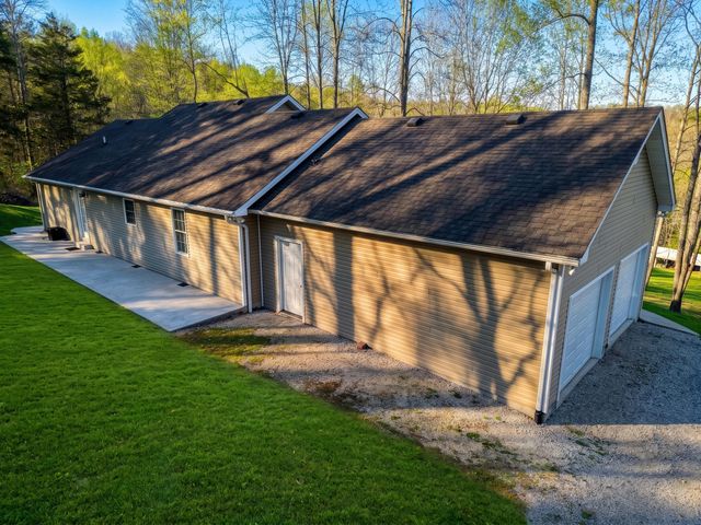 2563 Schoolhouse Hill Road, Mt Vernon, KY 40456