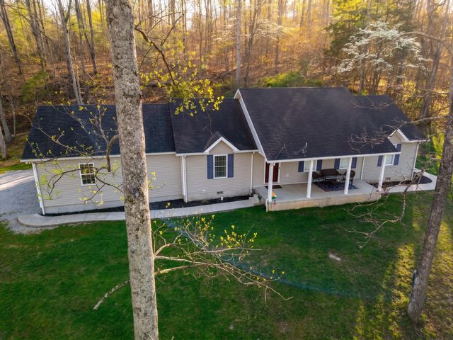 2563 Schoolhouse Hill Road, Mt Vernon, KY 40456