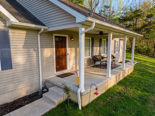 2563 Schoolhouse Hill Road, Mt Vernon, KY 40456