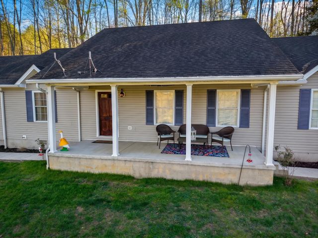 2563 Schoolhouse Hill Road, Mt Vernon, KY 40456