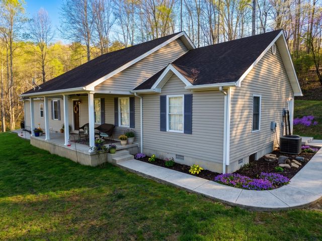 2563 Schoolhouse Hill Road, Mt Vernon, KY 40456