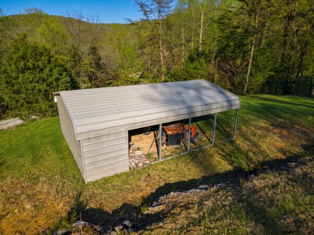 2563 Schoolhouse Hill Road, Mt Vernon, KY 40456