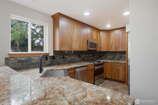 833 Blueberry Lane, Bellingham, WA 98229