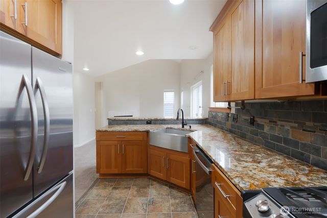 833 Blueberry Lane, Bellingham, WA 98229