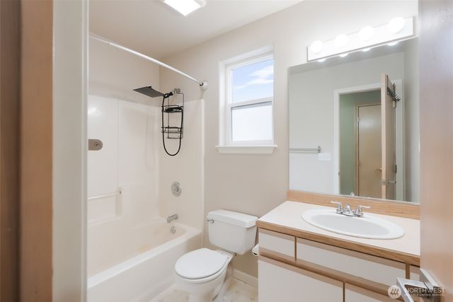 833 Blueberry Lane, Bellingham, WA 98229