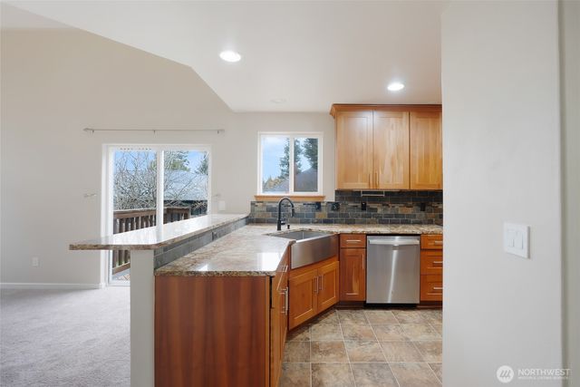 833 Blueberry Lane, Bellingham, WA 98229